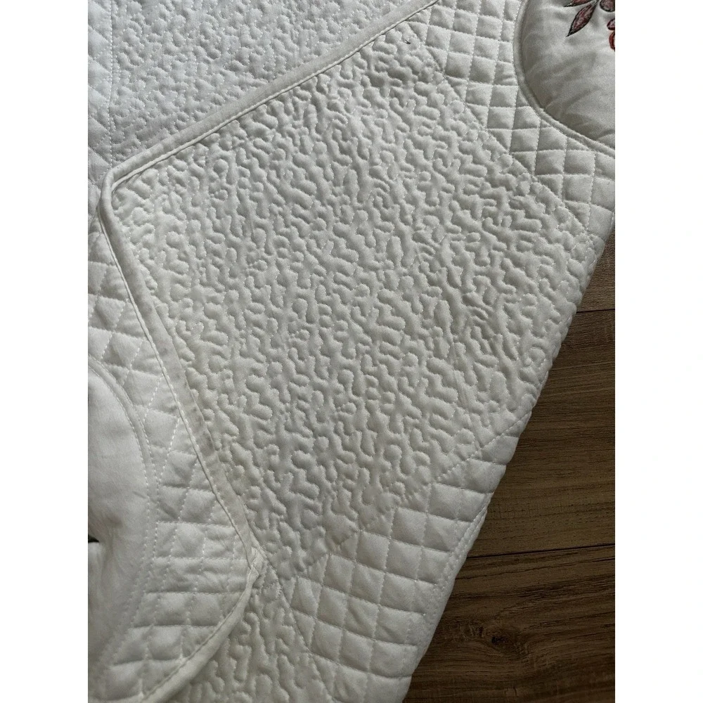 Queen/king quilted coverlet, 86 x 102 white, red floral embroidery Lightweight